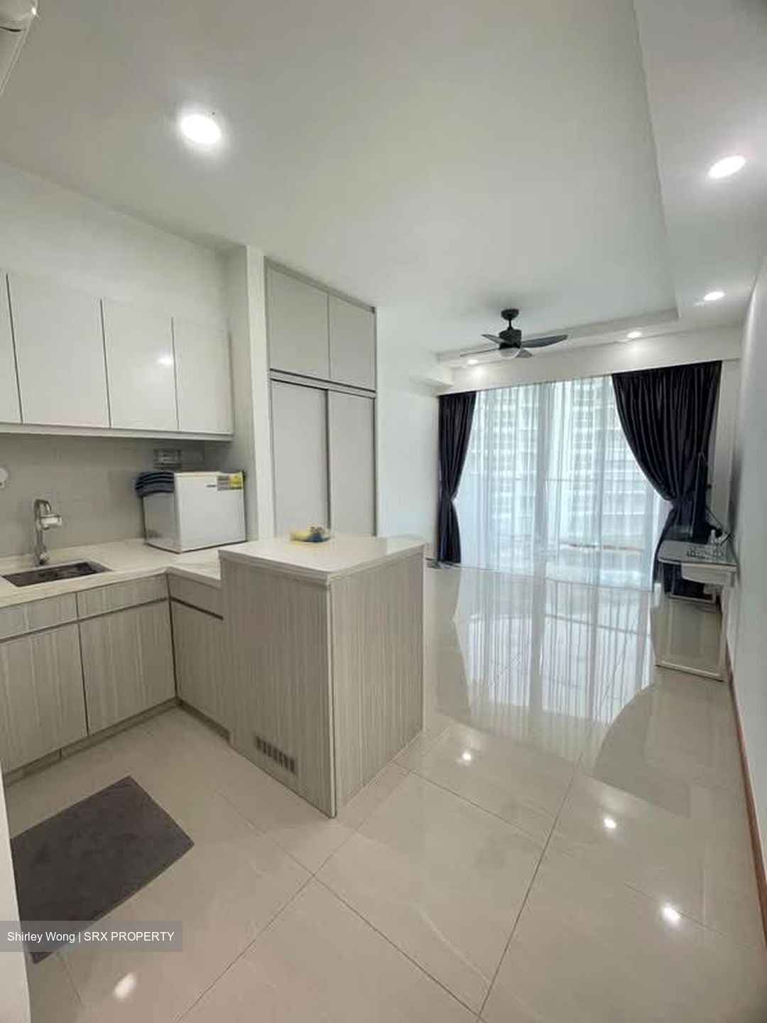 1 Canberra (D27), Condominium #577114501
